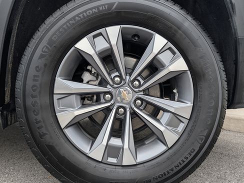 Used 2025 Chevrolet Equinox LT w/ Safety and Technology Package FWD image 10