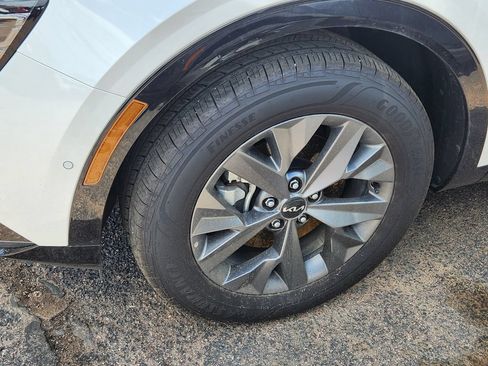 Certified 2025 Kia Sportage SX Prestige AWD/4WD image 14
