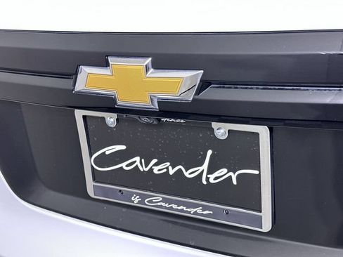 Used 2025 Chevrolet Traverse LT FWD image 32