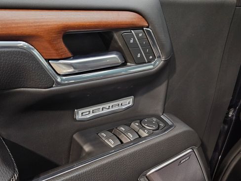 Used 2022 GMC Sierra 1500 Denali image 21