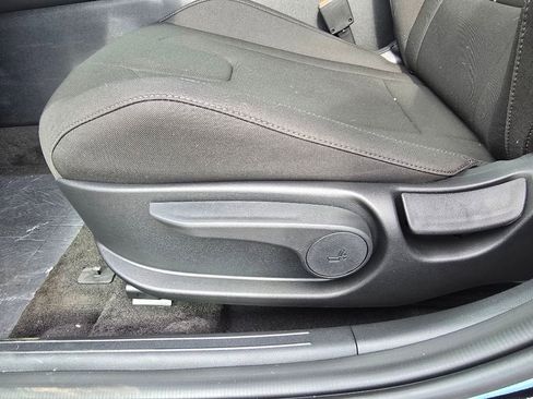 New 2025 Hyundai Elantra Blue image 16