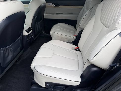 Used 2023 Hyundai Palisade Limited w/ Cargo Package AWD/4WD image 14