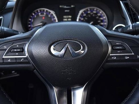 Used 2017 INFINITI Q60 3.0t w/ Premium Plus Package 3.0T image 22