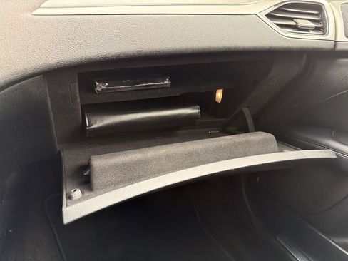 Used 2017 Lincoln MKZ Premiere FWD image 31