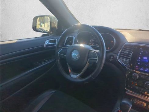 Used 2021 Jeep Grand Cherokee Laredo X image 27