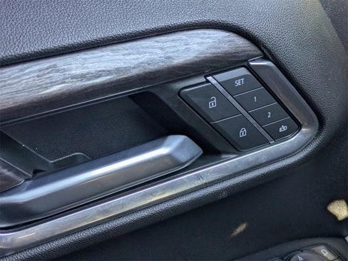 Used 2022 Chevrolet Silverado 1500 LTZ w/ LTZ Convenience Package II image 25