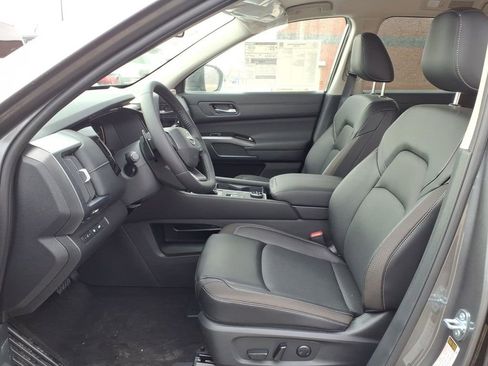 New 2026 Nissan Pathfinder SL image 26