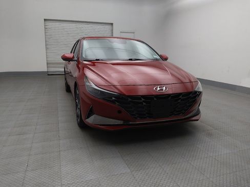 Used 2021 Hyundai Elantra SEL w/ Convenience + Premium Package FWD image 14
