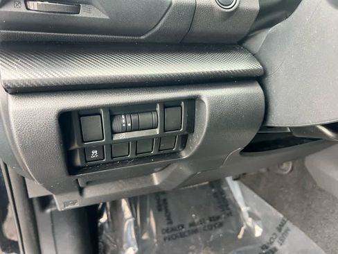 Used 2018 Subaru Crosstrek 2.0i Premium w/ Popular Package #2 image 16