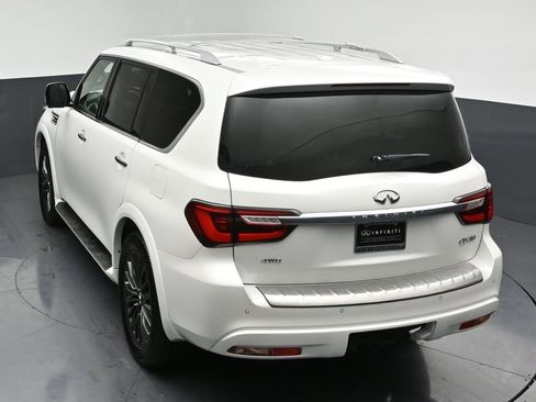 Used 2023 INFINITI QX80 Sensory w/ All-Season Package image 30