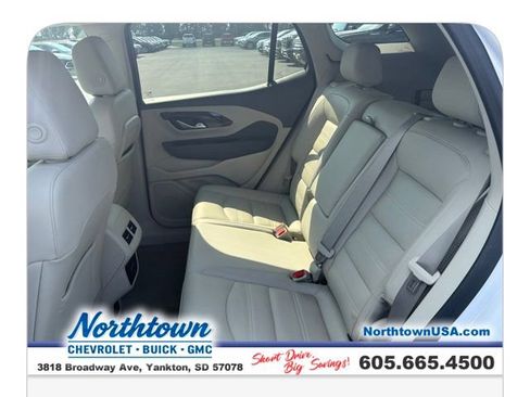 Used 2024 GMC Terrain Denali w/ Denali Premium Package AWD/4WD image 15