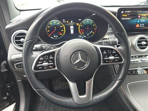 Used 2022 Mercedes-Benz GLC 300 4MATIC w/ Premium Package Lite image 18