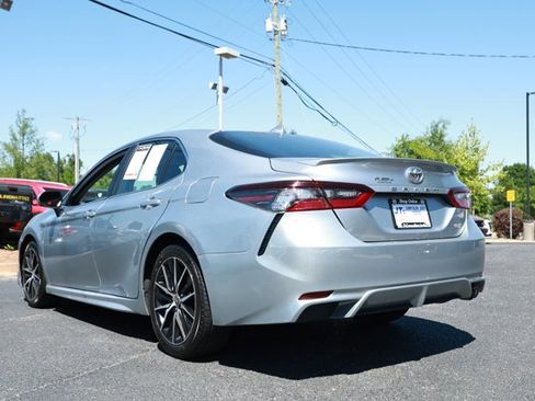 Used 2023 Toyota Camry SE FWD image 8