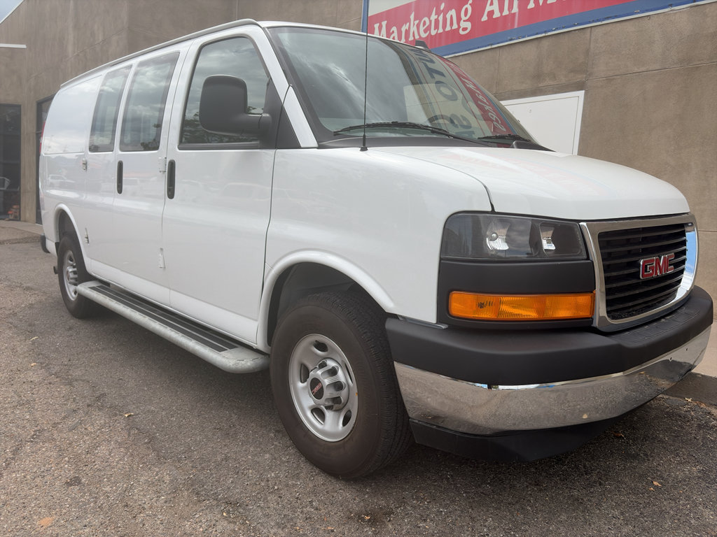 Used 2025 GMC Savana 2500 w/ Driver Convenience Package RWD image 3