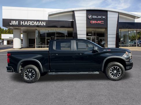 Used 2023 Chevrolet Silverado 1500 ZR2 w/ Technology Package image 8