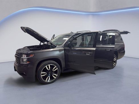 Used 2018 Chevrolet Suburban Premier image 10