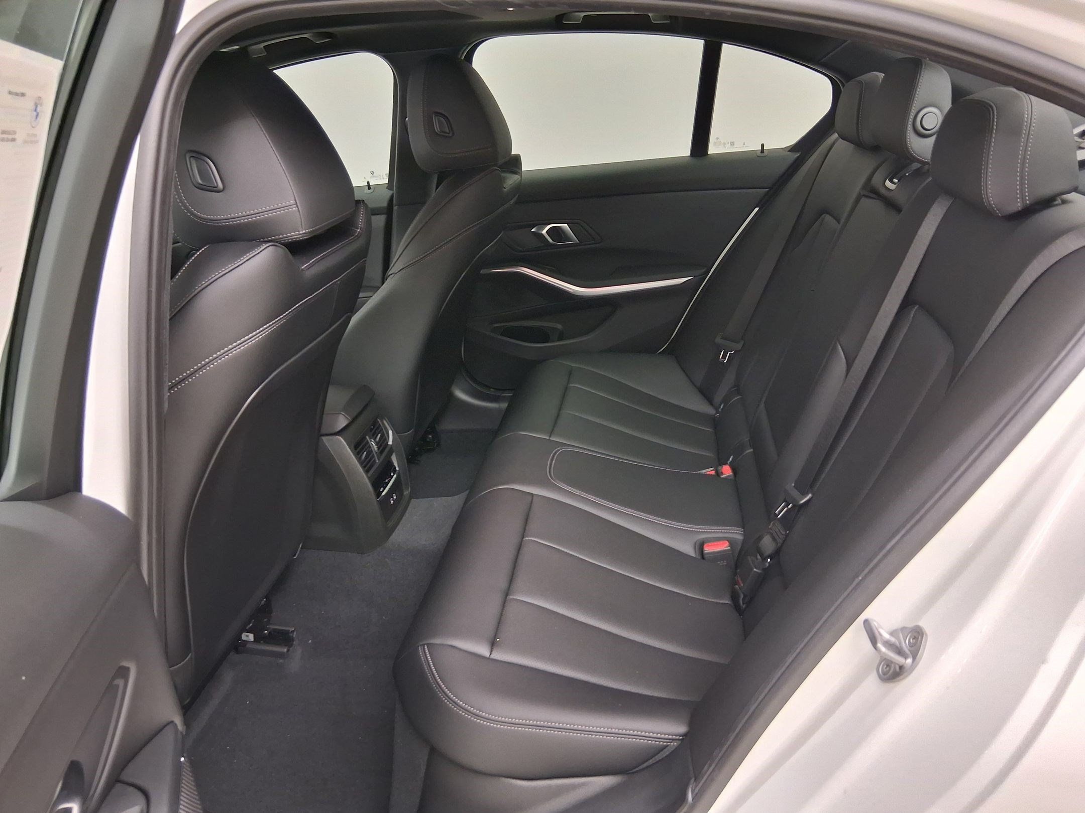 New 2026 BMW 330i Sedan w/ Convenience Package RWD image 14