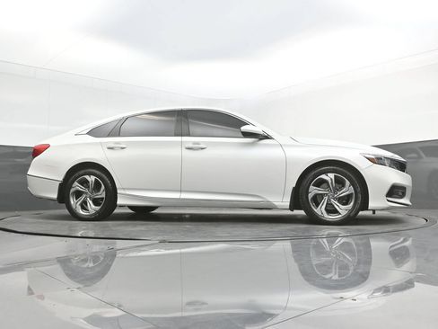 Used 2019 Honda Accord EX image 39