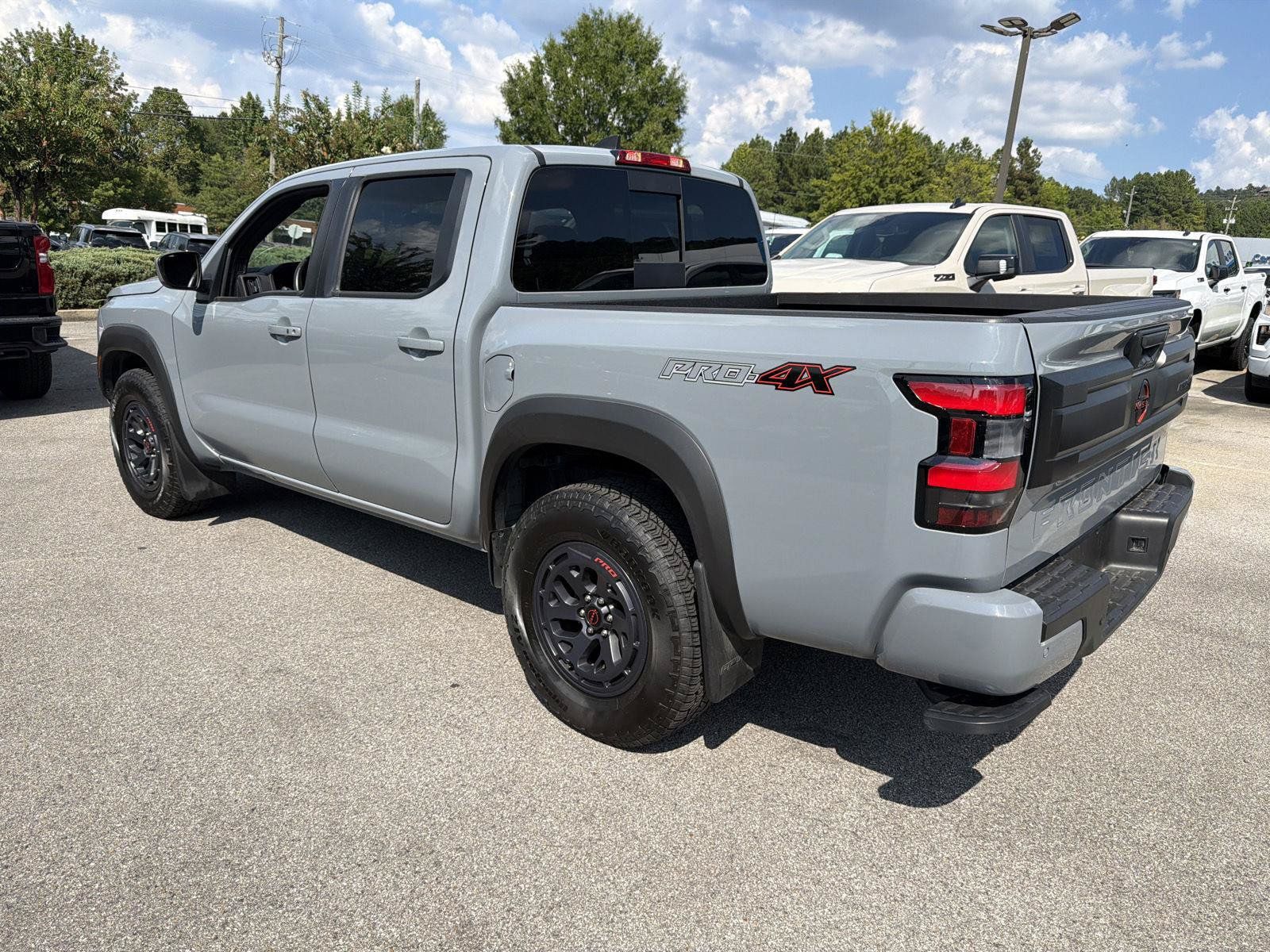 Used 2025 Nissan Frontier PRO-4X w/ Interior Protection Package AWD/4WD image 2