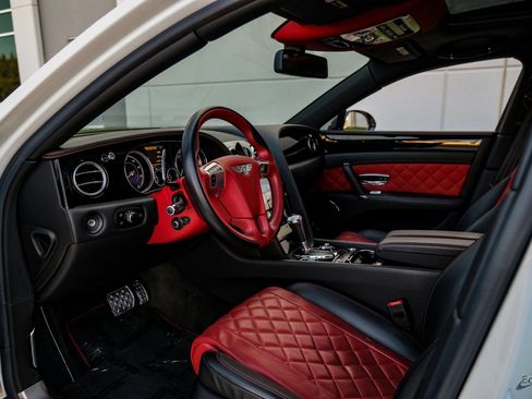 Used 2018 Bentley Flying Spur S V8 image 38