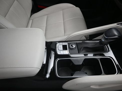 Used 2024 Kia Telluride SX w/ Towing Package FWD image 27