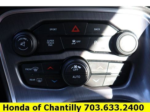 Used 2016 Dodge Challenger R/T image 19