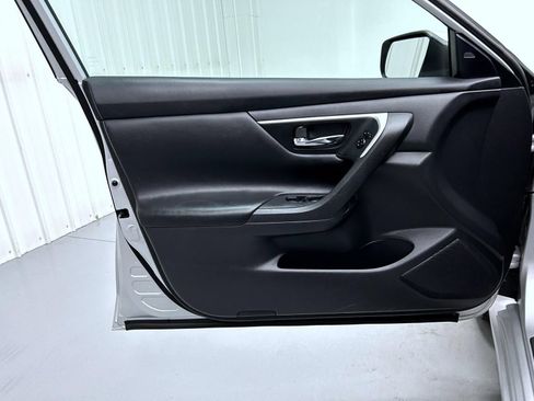 Used 2017 Nissan Altima 2.5 SV FWD image 9