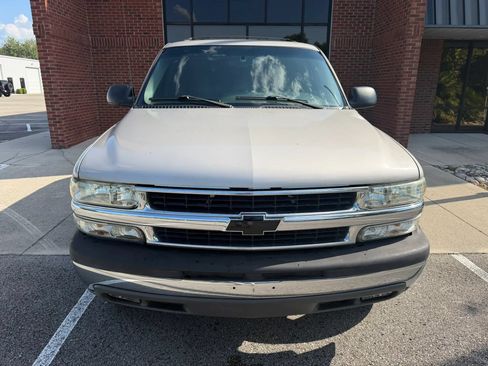 Used 2004 Chevrolet Tahoe LS RWD image 3