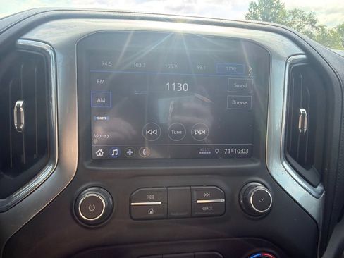Used 2021 Chevrolet Silverado 1500 LT AWD/4WD image 13