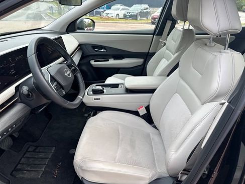 Used 2023 Nissan Ariya AWD image 9