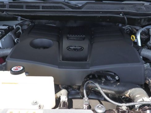 Used 2024 Toyota Tundra Limited AWD/4WD image 14