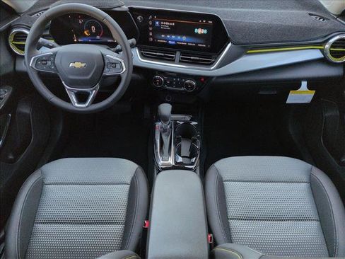 Used 2026 Chevrolet Trax LT w/ Driver Confidence Package FWD image 22