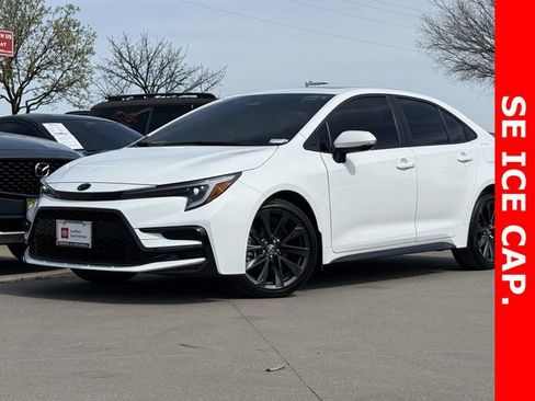 Certified 2025 Toyota Corolla SE w/ SE Premium Package image 2