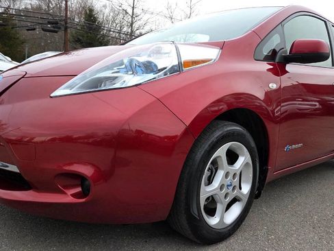 Used 2012 Nissan Leaf SV image 6
