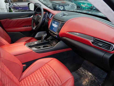 Used 2021 Maserati Levante Trofeo AWD/4WD image 36