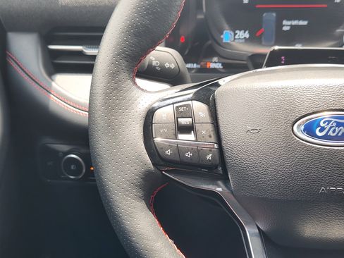 Certified 2025 Ford Explorer ST-Line AWD/4WD image 28