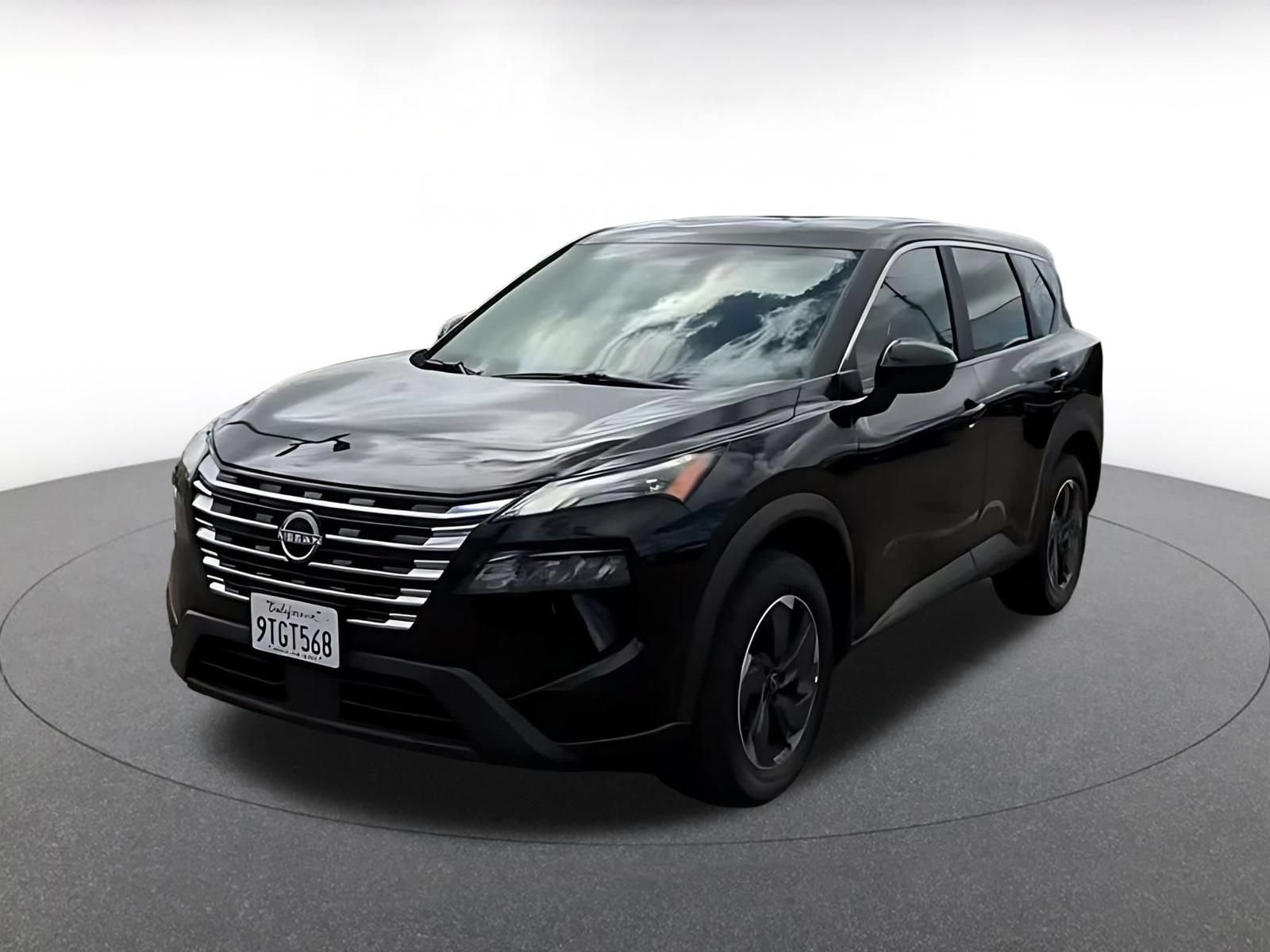 Used 2025 Nissan Rogue SV FWD image 4