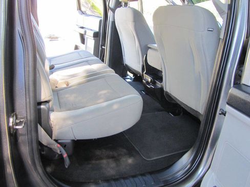 Used 2019 Ford F250 XL w/ STX Appearance Package image 19