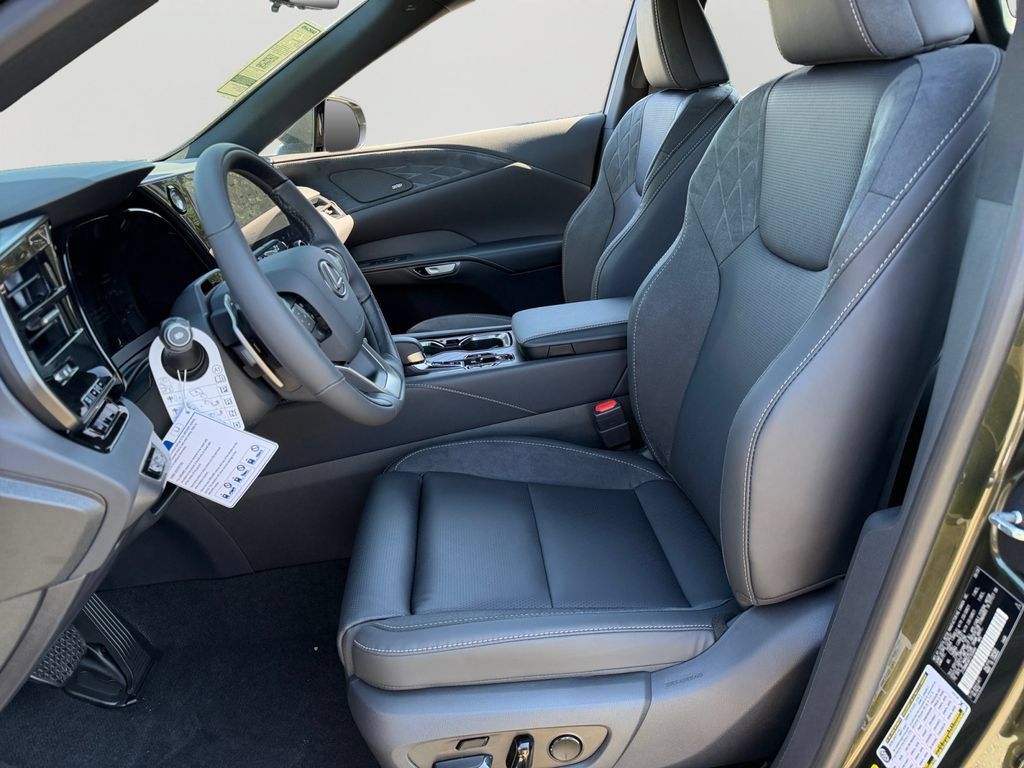 New 2026 Lexus RX 350 w/ Convenience Package AWD/4WD image 12