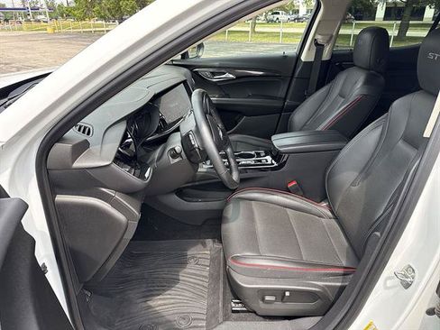 Used 2022 Buick Envision Essence w/ Technology Package II FWD image 41