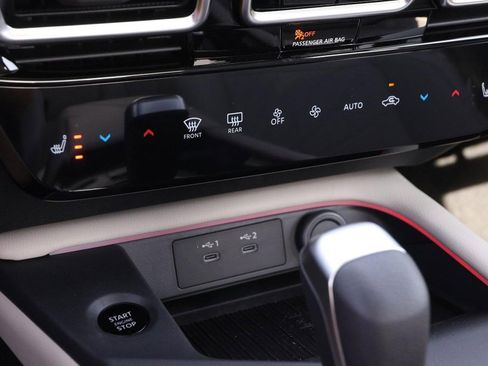 New 2026 Nissan Sentra SL w/ Floor Mat Package image 18