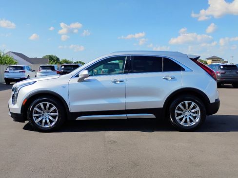 Used 2020 Cadillac XT4 Premium Luxury image 4