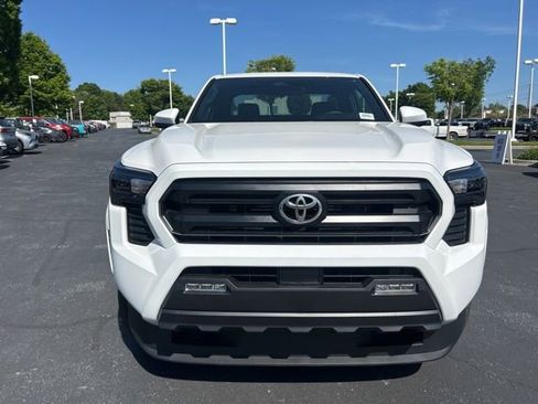 New 2026 Toyota Tacoma SR5 RWD image 2