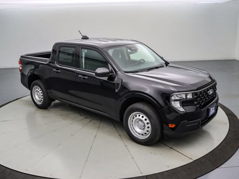 New 2025 Ford Maverick XL image 2