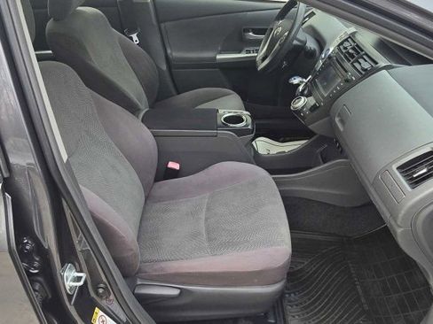 Used 2012 Toyota Prius V Five image 16