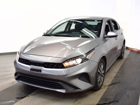 Used 2023 Kia Forte LXS image 8