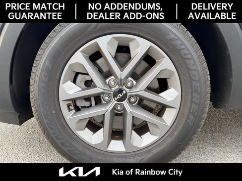 Used 2024 Kia Telluride LX image 8