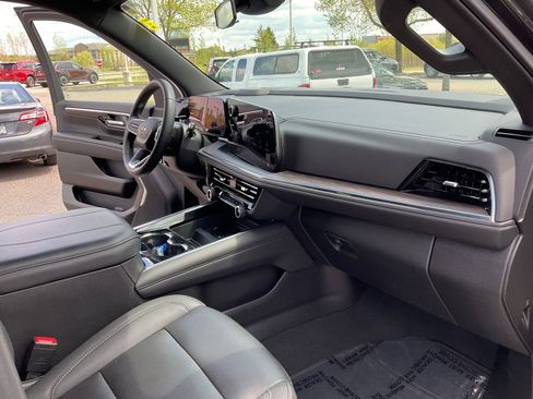 Used 2025 Chevrolet Tahoe LT AWD/4WD image 27
