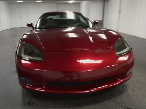 Used 2007 Chevrolet Corvette Coupe w/ Preferred Equipment Group RWD image 3