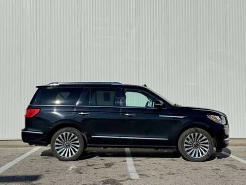 Used 2019 Lincoln Navigator Reserve image 6